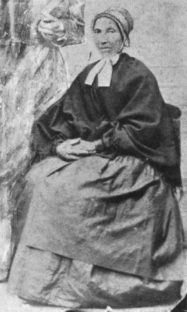 Paysanne vers 1870 Paysanne vers 1870