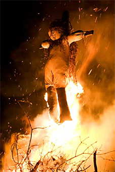 Carnaval condamné à être brûlé Carnaval condamné à être brûlé