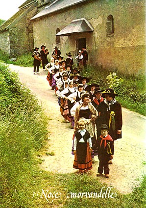 Le cortège Le cortège